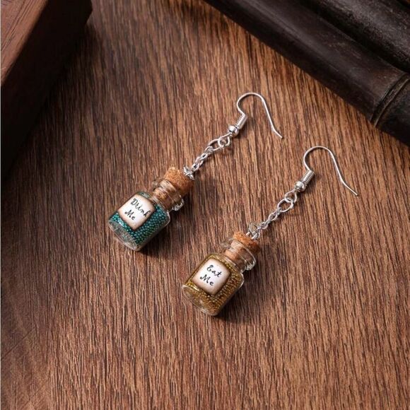 Alice in Wonderland Earrings, Drink Me, Eat Me Small bottles, lightweight - Picture 1 of 2